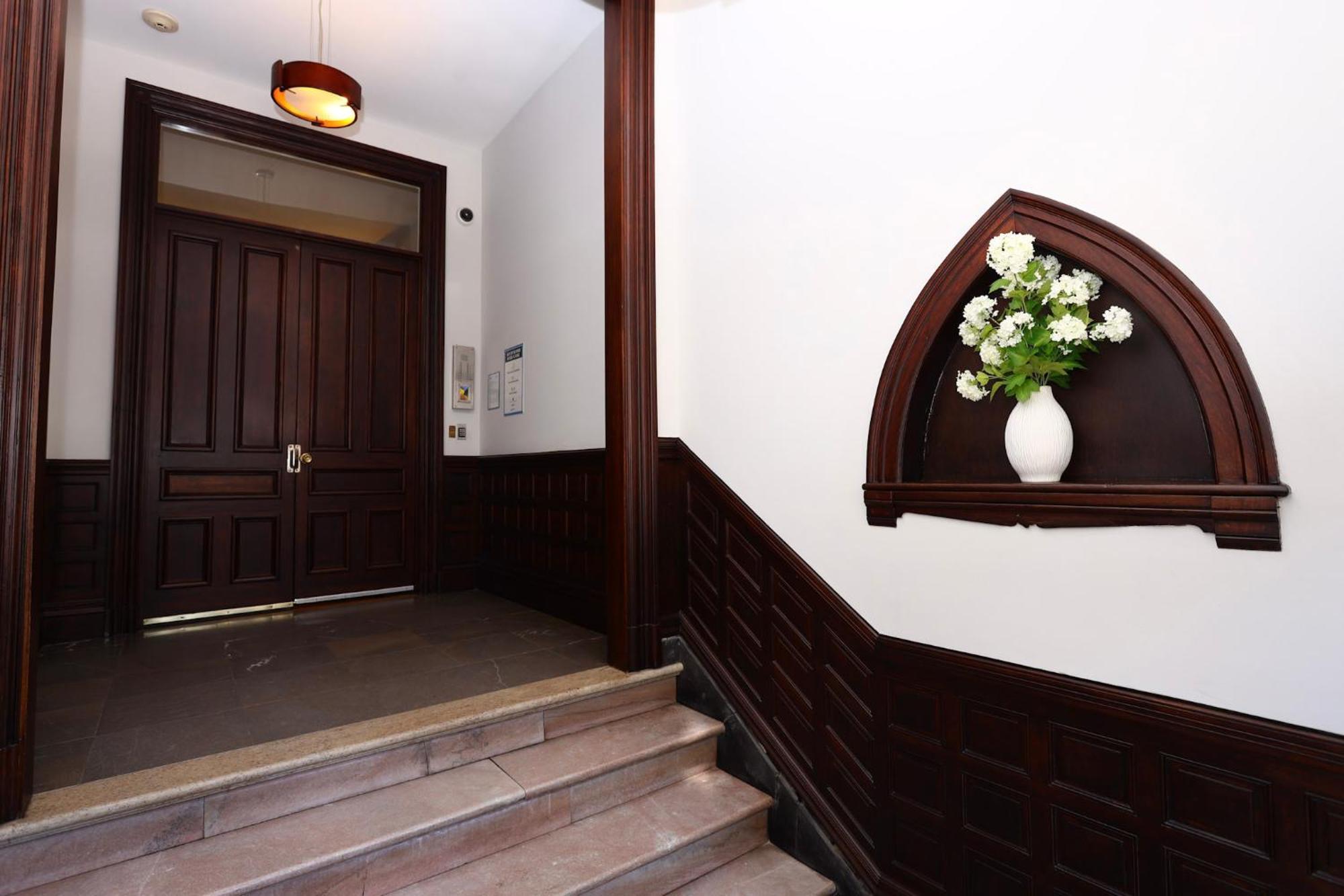בוסטון Cozy Studio On Newbury Street, #1 מראה חיצוני תמונה
